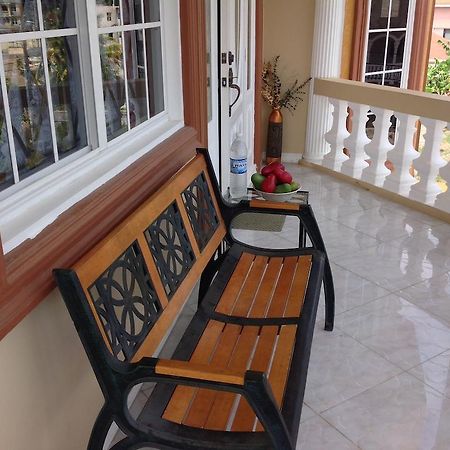 Cazwin Villas Montego Bay Exterior foto