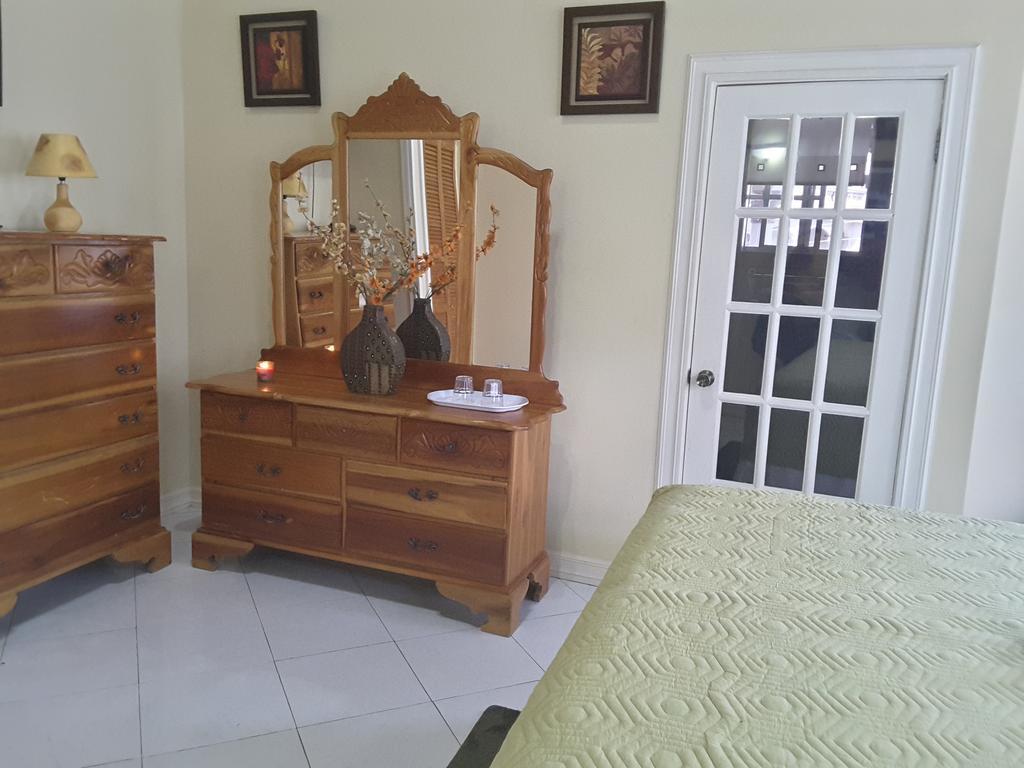Cazwin Villas Montego Bay Quarto foto
